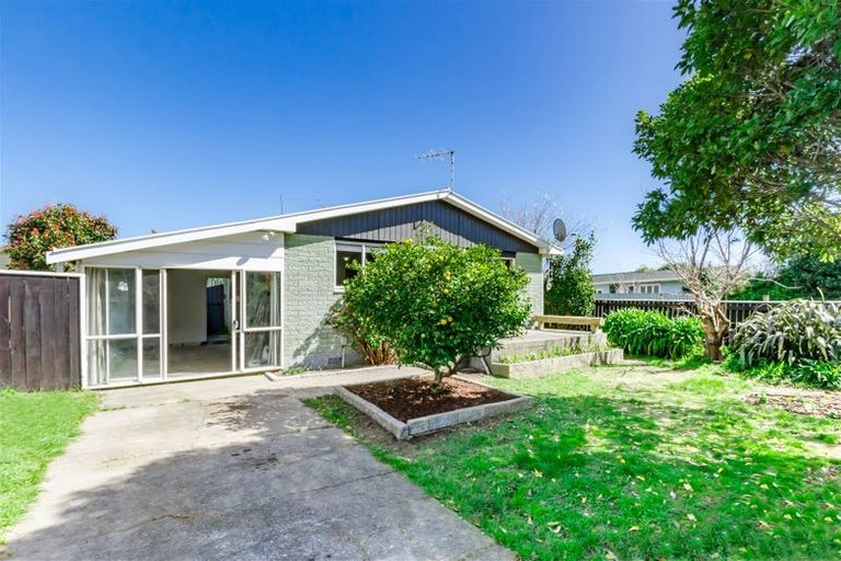 Photo of property in 54a Ruapehu Street, Paraparaumu, 5032