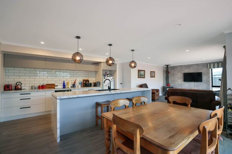 Photo of property in 21 Whiteoak Grove, Tinwald, Ashburton, 7700