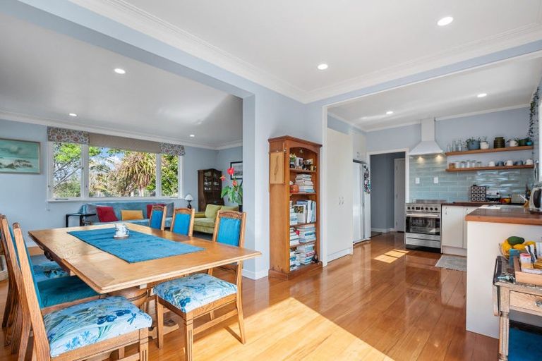 Photo of property in 9 Shortt Avenue, Mangere Bridge, Auckland, 2022