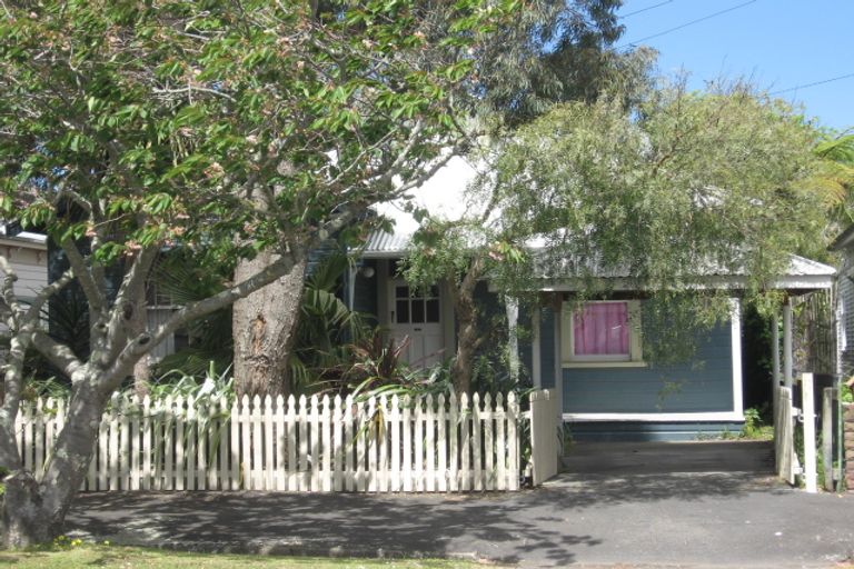 Photo of property in 15a Alexander Street, Whanganui, 4500