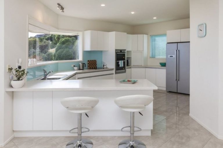 Photo of property in 126 Cannon Hill Crescent, Mount Pleasant, Christchurch, 8081