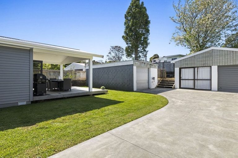 Photo of property in 14 Bromley Place, Westown, New Plymouth, 4310