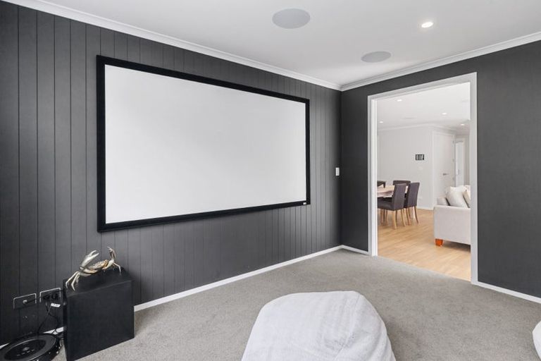 Photo of property in 82 The Circle, Manly, Whangaparaoa, 0930