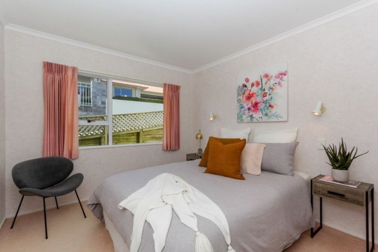 Photo of property in 16d Burns Street, Westown, New Plymouth, 4310