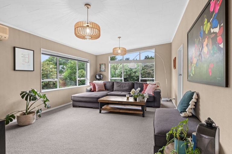 Photo of property in 19 Atherfold Crescent, Greenmeadows, Napier, 4112