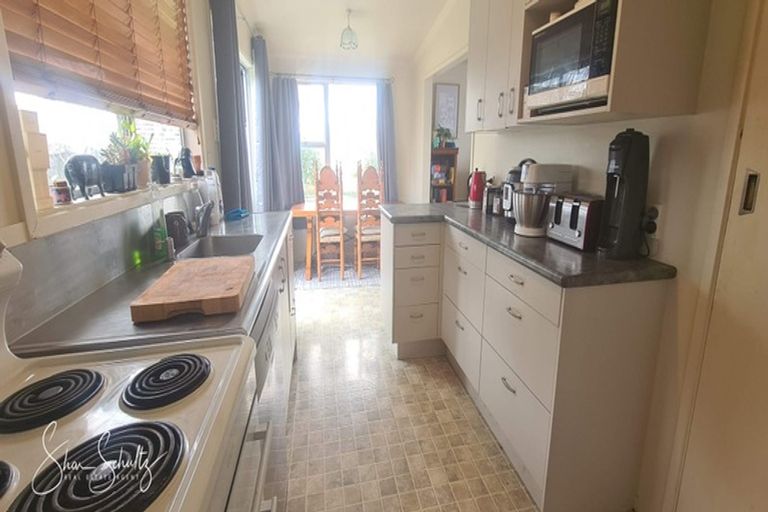 Photo of property in 35 Whaka Street, Maungaturoto, 0520