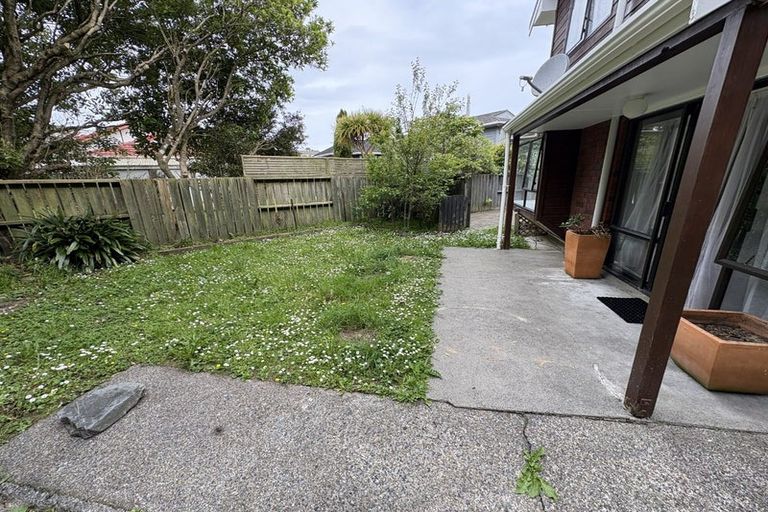Photo of property in 6 Flinders Place, Johnsonville, Wellington, 6037