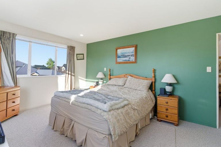 Photo of property in 17 Greystoke Lane, Avonhead, Christchurch, 8042
