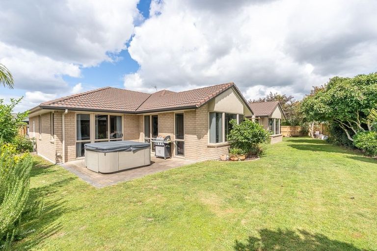 Photo of property in 54 Winchester Place, Rototuna North, Hamilton, 3210