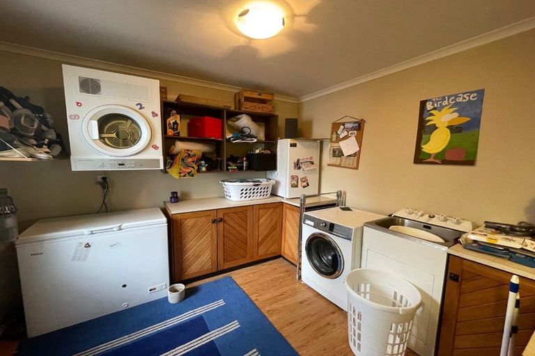 Photo of property in 74 Awanui Street, Merrilands, New Plymouth, 4312