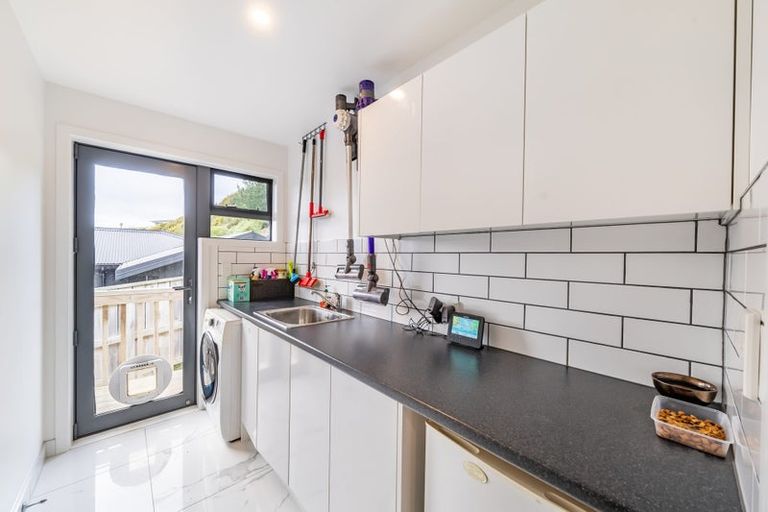 Photo of property in 15 Pacific View, Whitby, Porirua, 5024