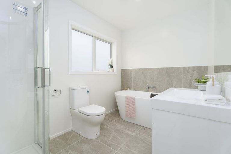 Photo of property in 1 Pine Hill Rise, Glenside, Wellington, 6037