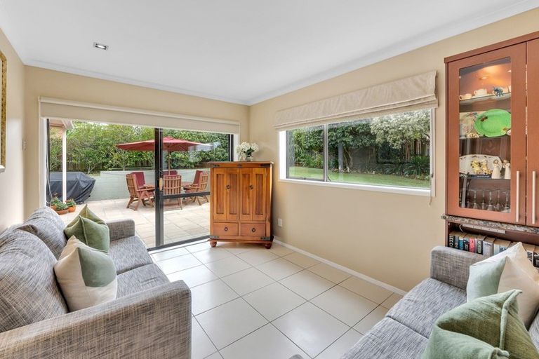 Photo of property in 24 Olena Avenue, Sunnyhills, Auckland, 2010