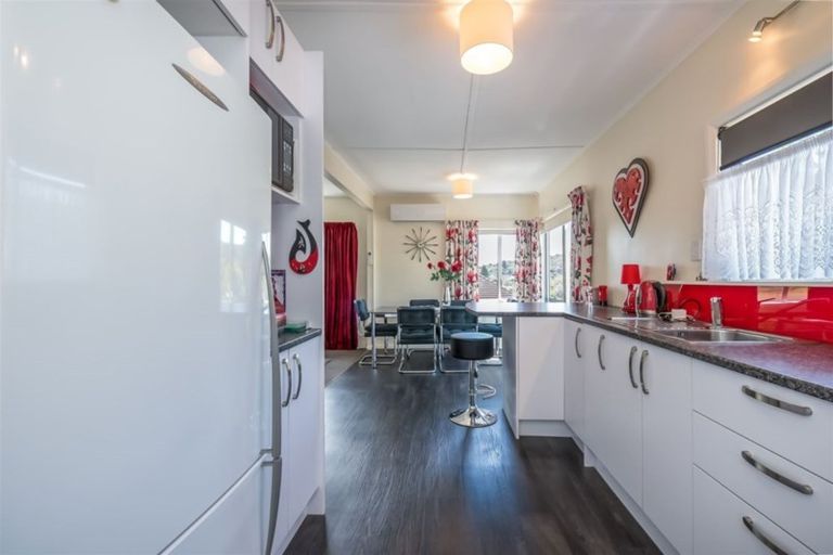 Photo of property in 12 Kopara Grove, Stokes Valley, Lower Hutt, 5019