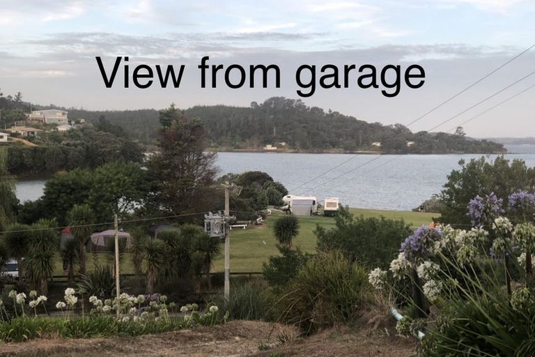 Photo of property in 12 Komiti Road, Tinopai, 0593