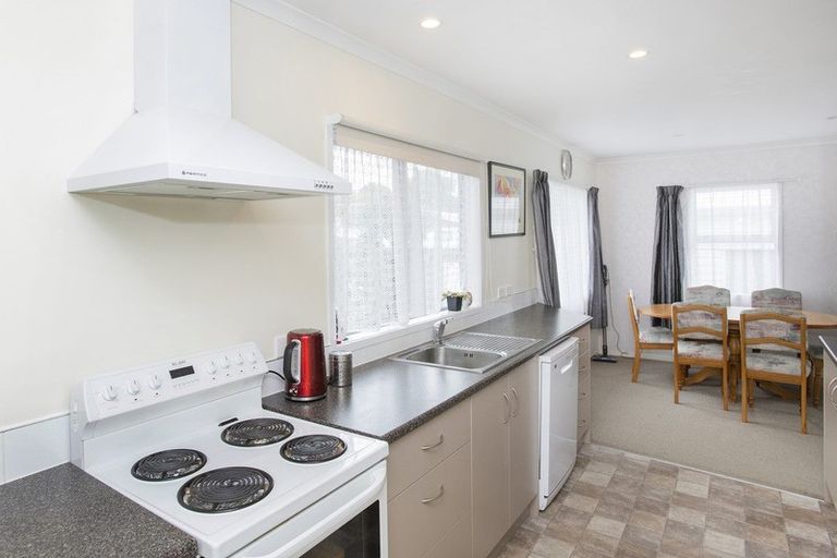 Photo of property in 8a Loisel Street, Riverdale, Gisborne, 4010