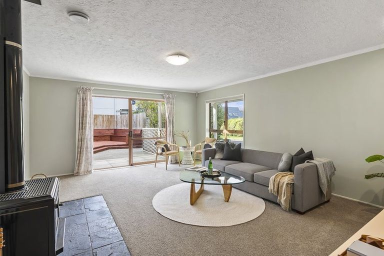 Photo of property in 6 Conifer Court, Raumati Beach, Paraparaumu, 5032