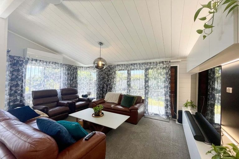 Photo of property in 182 Govett Avenue, Frankleigh Park, New Plymouth, 4310