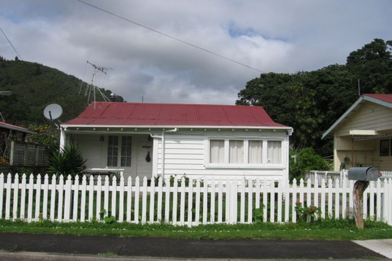 Photo of property in 5 Aputa Avenue, Te Puru, Thames, 3575