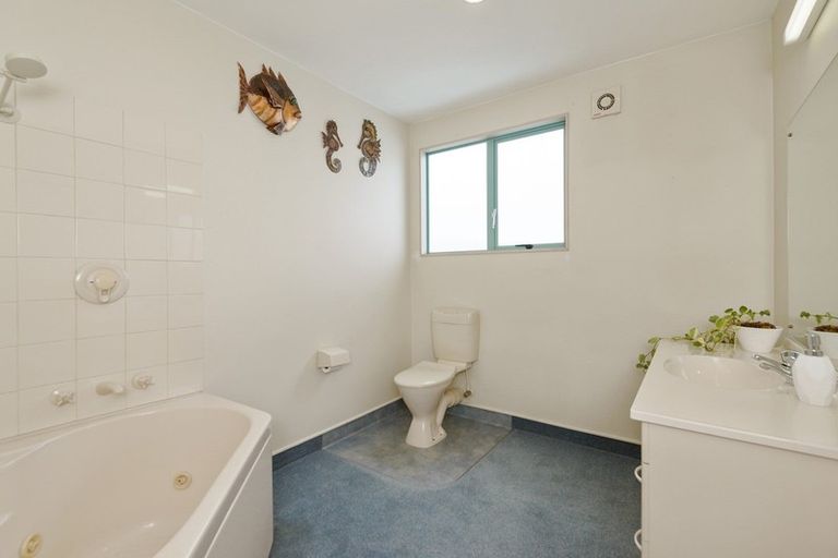 Photo of property in 103 Inwoods Close, Parklands, Christchurch, 8083