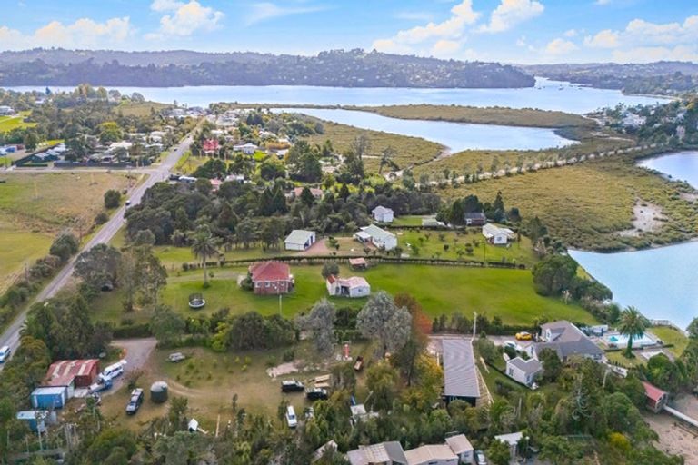 Photo of property in 123 Kauri Road, Whenuapai, Auckland, 0618