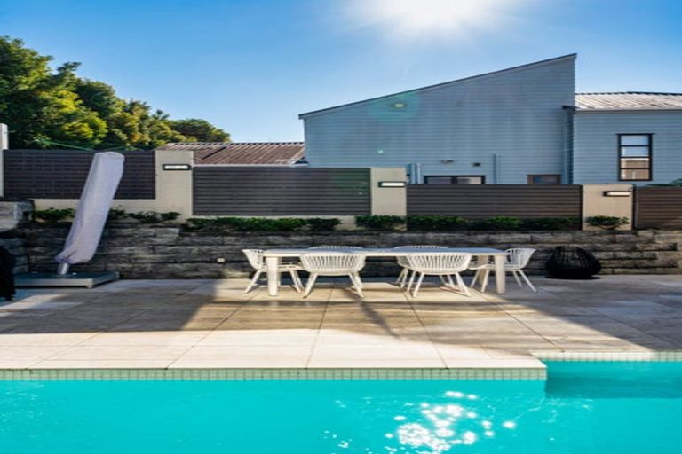 Photo of property in 7 Harper Street, Chatswood, Auckland, 0626