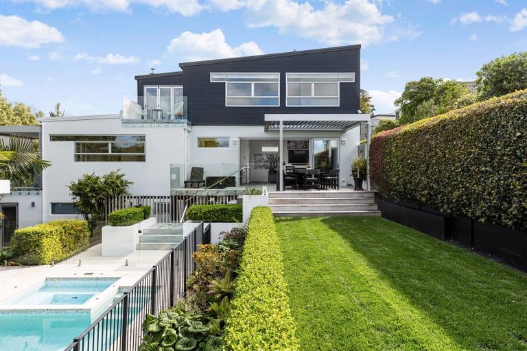 Photo of property in 112 Moa Road, Point Chevalier, Auckland, 1022