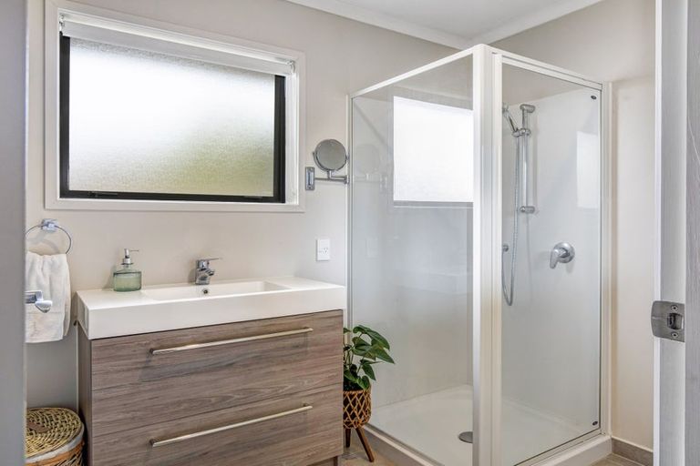 Photo of property in 1a Alexander Place, Otaki, 5512