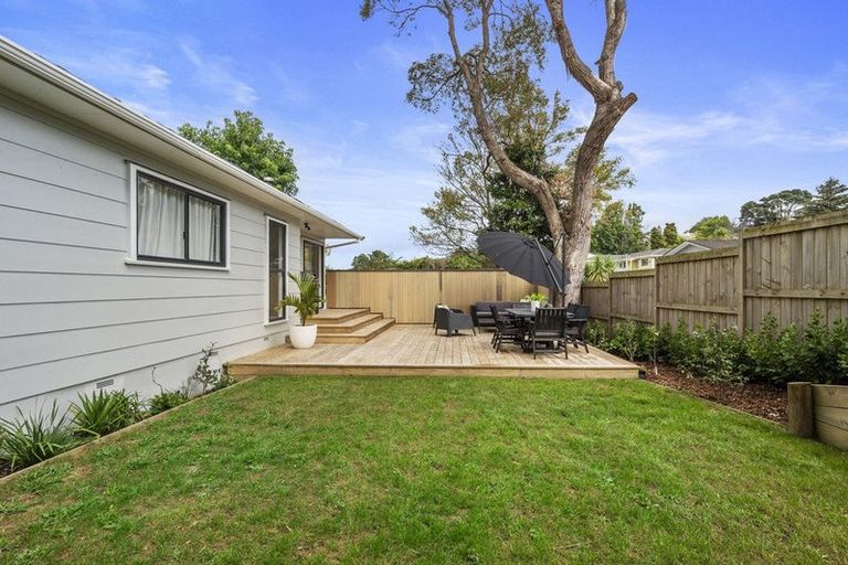 Photo of property in 8 Oldham Place, Browns Bay, Auckland, 0630