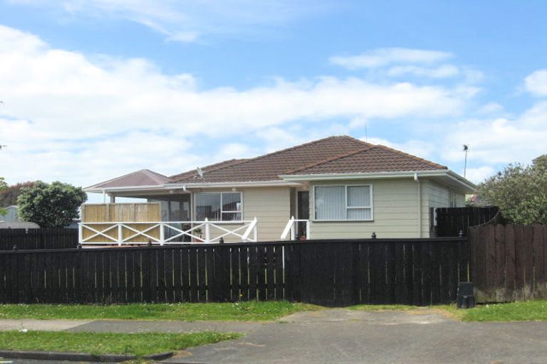 Photo of property in 106 Finlayson Avenue, Clendon Park, Auckland, 2103