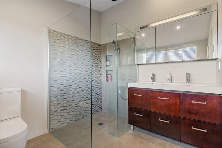 Photo of property in 3 Wynona Close, Albany, Auckland, 0632