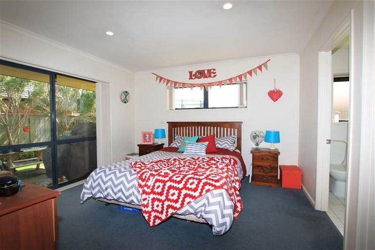 Photo of property in 2 Srah Place, East Tamaki, Auckland, 2013
