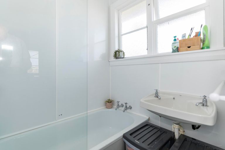 Photo of property in 18 Ayr Street, Marchwiel, Timaru, 7910