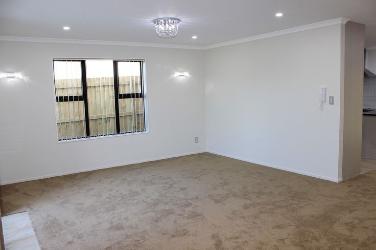Photo of property in 12 Sturdee Road, Manurewa, Auckland, 2102
