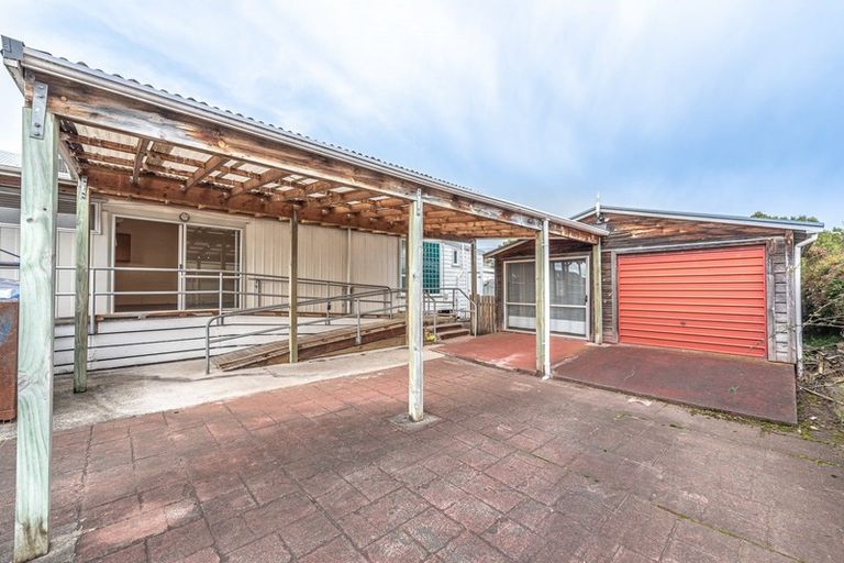 Photo of property in 1 Moore Avenue, Tawhero, Whanganui, 4501