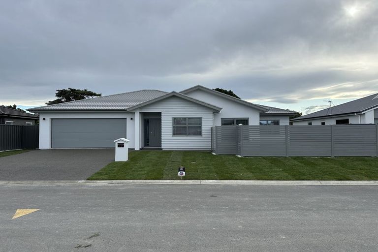 Photo of property in 17 George Yee Place, Taradale, Napier, 4112