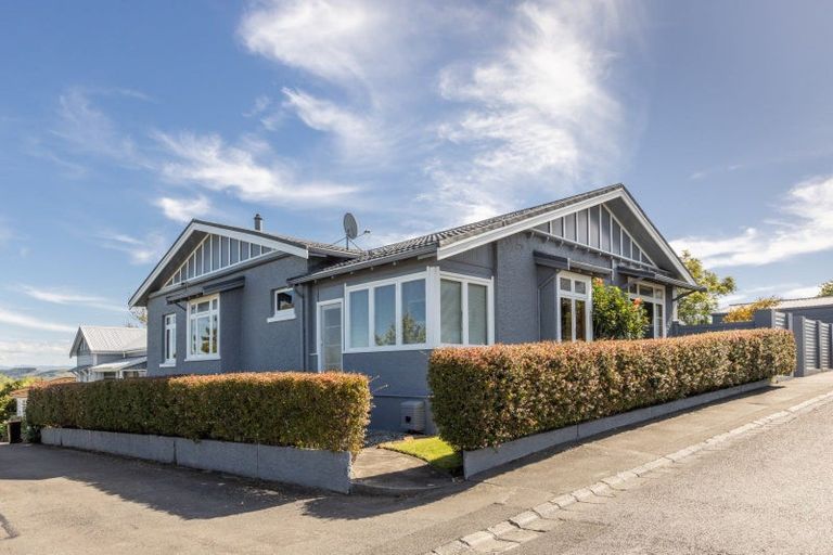 Photo of property in 12 Havelock Road, Hospital Hill, Napier, 4110