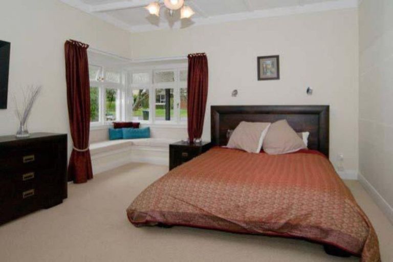 Photo of property in 13a Irirangi Road, Greenlane, Auckland, 1061