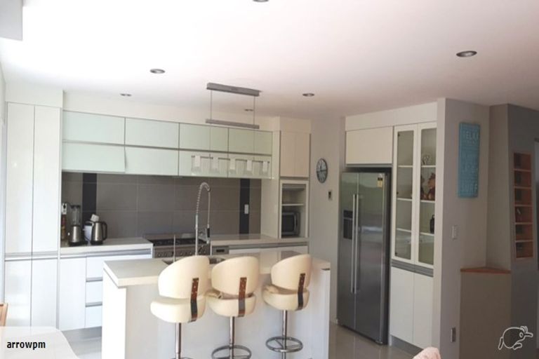 Photo of property in 34 Bur Oak Terrace, Schnapper Rock, Auckland, 0632