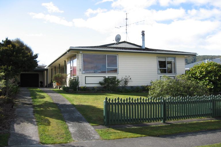Photo of property in 8 Stockdale Street, Wainuiomata, Lower Hutt, 5014