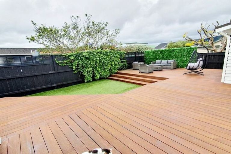 Photo of property in 10 Plunket Avenue, Petone, Lower Hutt, 5012