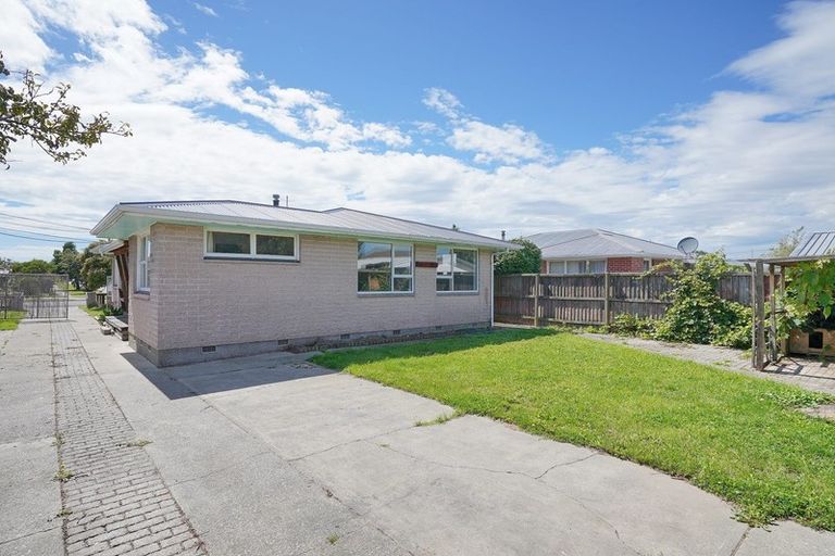 Photo of property in 144 Shortland Street, Aranui, Christchurch, 8061