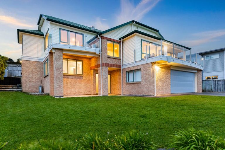 Photo of property in 12 Bowsprit Way, Whitby, Porirua, 5024