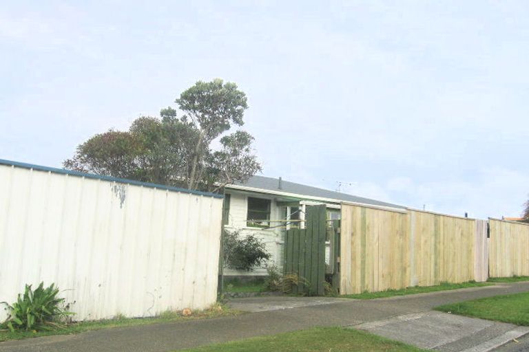 Photo of property in 17 Acacia Avenue, Maungaraki, Lower Hutt, 5010