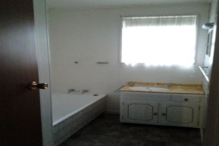 Photo of property in 3 Edwards Place, Terrace End, Palmerston North, 4410