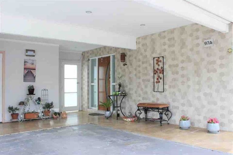 Photo of property in 1/97a Nile Road, Milford, Auckland, 0620