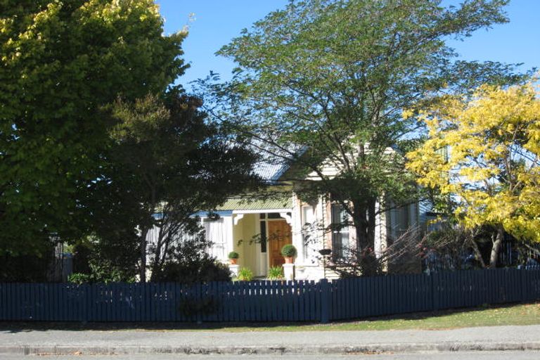 Photo of property in 31 Rhodes Street, Waimate, 7924