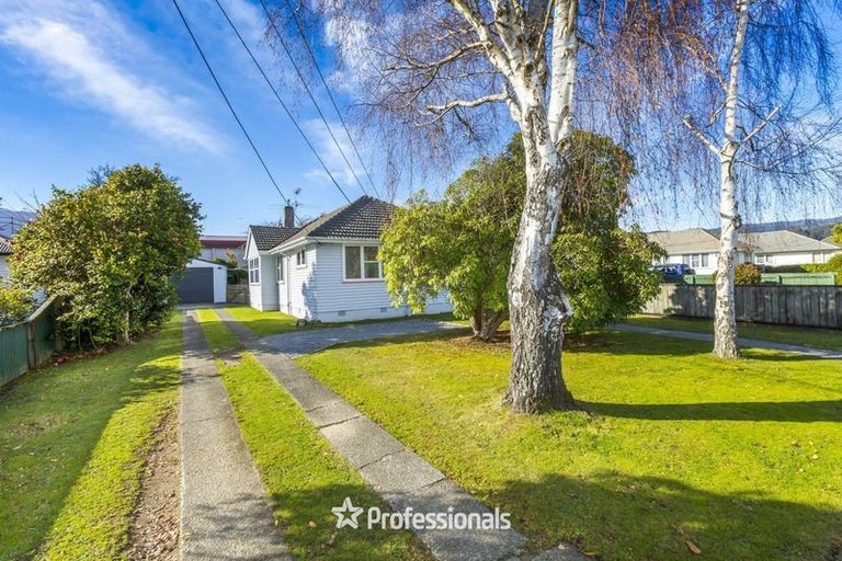 Photo of property in 10 Byron Street, Trentham, Upper Hutt, 5018
