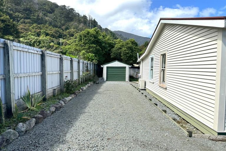 Photo of property in 7 Cargills Road, Barrytown, Runanga, 7873