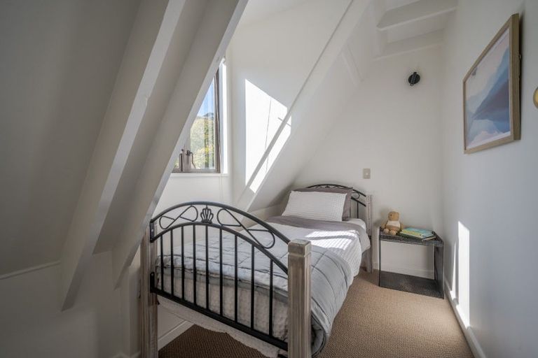 Photo of property in 32 Rue Balguerie, Akaroa, 7520